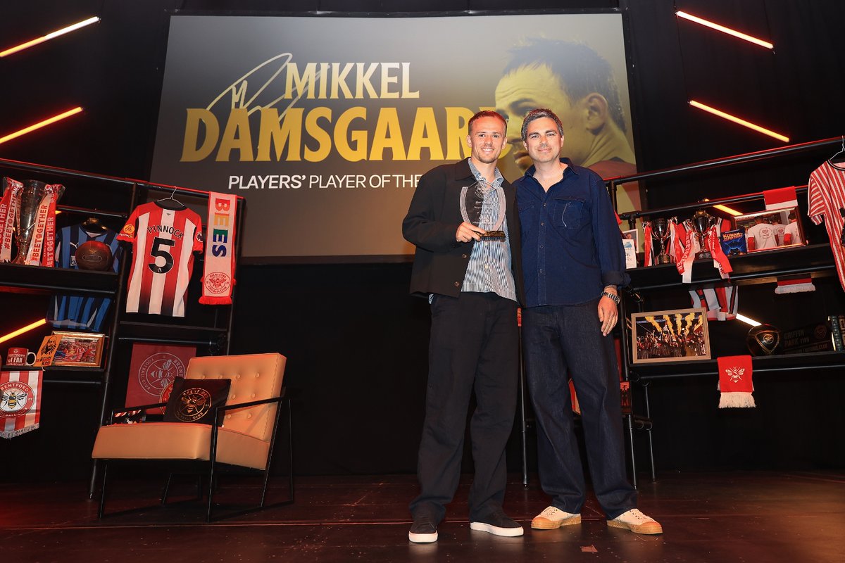 Hard-Fi๐ (@hard_fi) on Twitter photo Thanks to <a href="/BrentfordFC/">Brentford FC</a> for inviting me to their POTS awards, was an honour to present Mikkel Damsgaard with his well deserved player of the season award, YOU REDS!!! Thanks to <a href="/BrentfordFC/">Brentford FC</a> for inviting me to their POTS awards, was an honour to present Mikkel Damsgaard with his well deserved player of the season award, YOU REDS!!!
