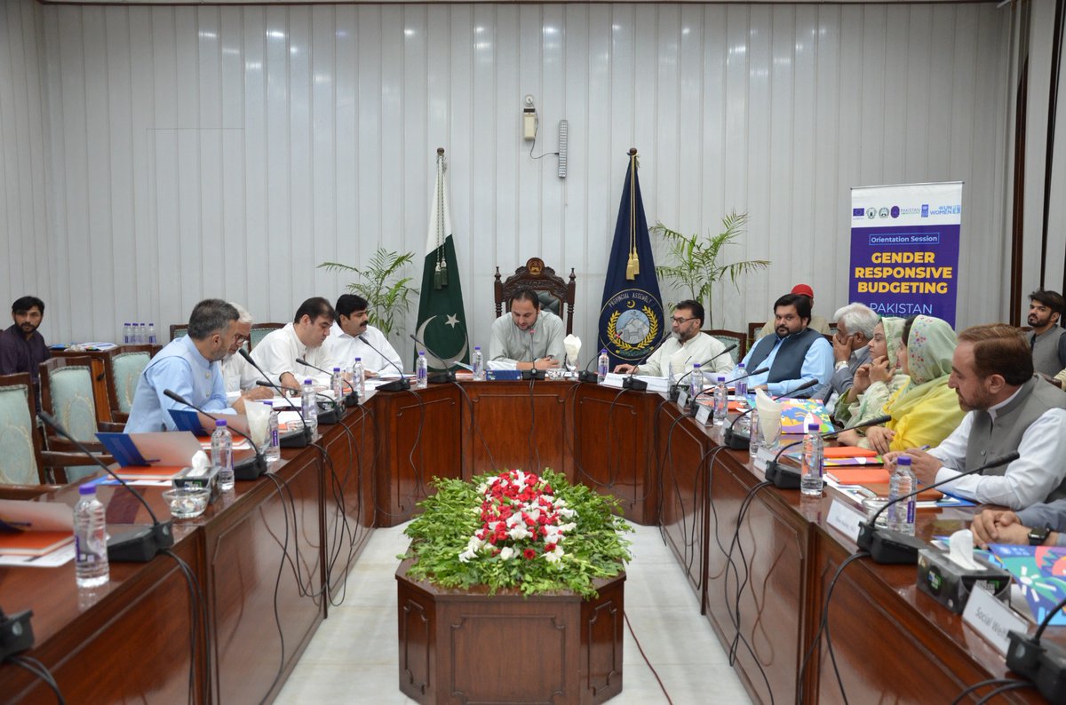UN Women Pakistan (@unwomen_pak) on Twitter photo 🎯 Gender Responsive Budgeting in Action!
Along with <a href="/UNDP_Pakistan/">UNDP Pakistan</a>, #KP Assembly hosted a session under the <a href="/EUPakistan/">EUPakistan</a> -funded WPP project to push for inclusive budgeting. MPs called for GRPB guidelines, gender analysis & more! 💪📘
#GenderEquality #LeaveNoOneBehind #EU4WPP 🎯 Gender Responsive Budgeting in Action!
Along with <a href="/UNDP_Pakistan/">UNDP Pakistan</a>, #KP Assembly hosted a session under the <a href="/EUPakistan/">EUPakistan</a> -funded WPP project to push for inclusive budgeting. MPs called for GRPB guidelines, gender analysis & more! 💪📘
#GenderEquality #LeaveNoOneBehind #EU4WPP