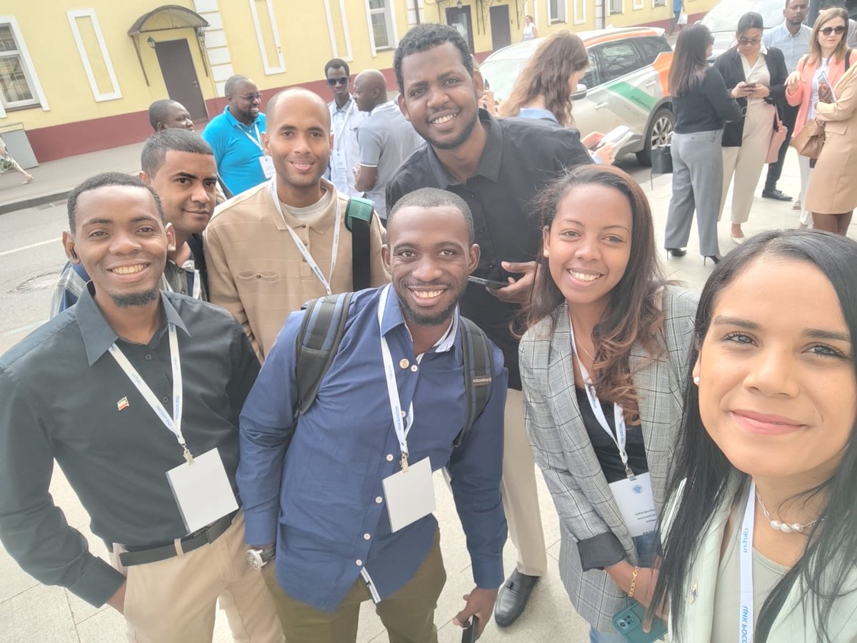 Jóvenes de Asia, África y América Latina participan en programa Nueva Generación, “Tradiciones e Innovaciones en Temas Electorales”.

Invitado por la Comisión Central de la Federación de #Rusia🇷🇺, el #CENCuba🇨🇺 intercambia conocimientos y experiencias.

#JuntosPorLaDemocracia