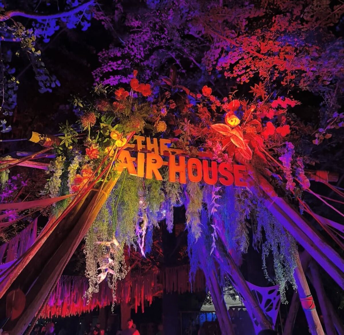 AhnLab_ABC's tweet image. ABC ร The Air House ๐ฅ
5.23โ5.25, ๋จ๊ฑฐ์ด ๋์์ดํ์ฐ์ค ํ์คํฐ๋ฒ ํ์ฅ์์,
ABC๊ฐ ๋์์ดํ์ฐ์ค์ ๋ง์ค์ฝํธ ์์ด๋ฆฌ๊ฐ ๋ด๊ธด ํ์ ํ NFT๋ฅผ ๋ฐฐํฌํ์ด์! ๐๏ธ
์ง์ ์ฐธ์ฌํด ์์ํ ์ด๊ธฐ๋ฅผ ๋๋ ํ์
,
์์ผ๋ก๋ Web3๋ก ํ์ฅ๋๋ ๋ฌธํ์์ ์ ๋ฏธ๋๋ฅผ ๊ธฐ๋ํด ์ฃผ์ธ์ ๐๐จ
ABC ร The Air House ๐ฅ
From Mayโฆ