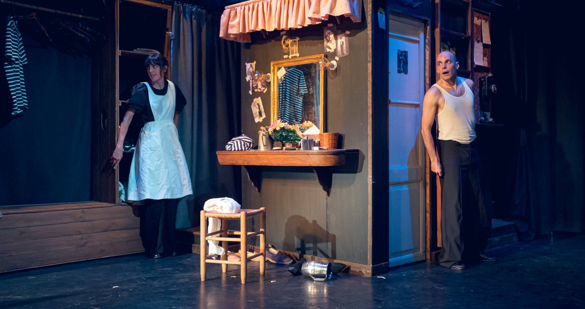 Aquest dijous tornen ELS SECUNDARIS dels
<a href="/piratesteatre/">Els Pirates Teatre</a> 🎭

Un homenatge al teatre. Una porta oberta al que normalment queda amagat darrere l'escenari. Un viatge còmic als anys daurats del Paral·lel.

Ens farà molt contents compartir la nostra cameta de teatre amb vosaltres! 🥰