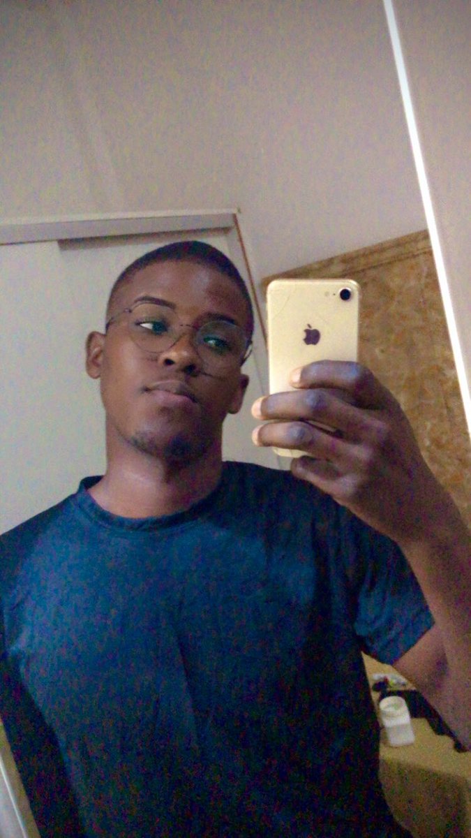 Gloflay freesh tweet media
