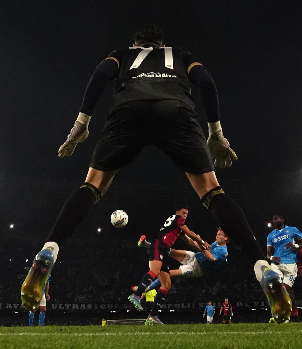 D10sAndrea's tweet photo. Eccolo, il dipinto che raffigura il nostro quarto.

#4gain 
#ForzaNapoliSempre 🟢⚪️🔴 https://t.co/hBVONtmxI2