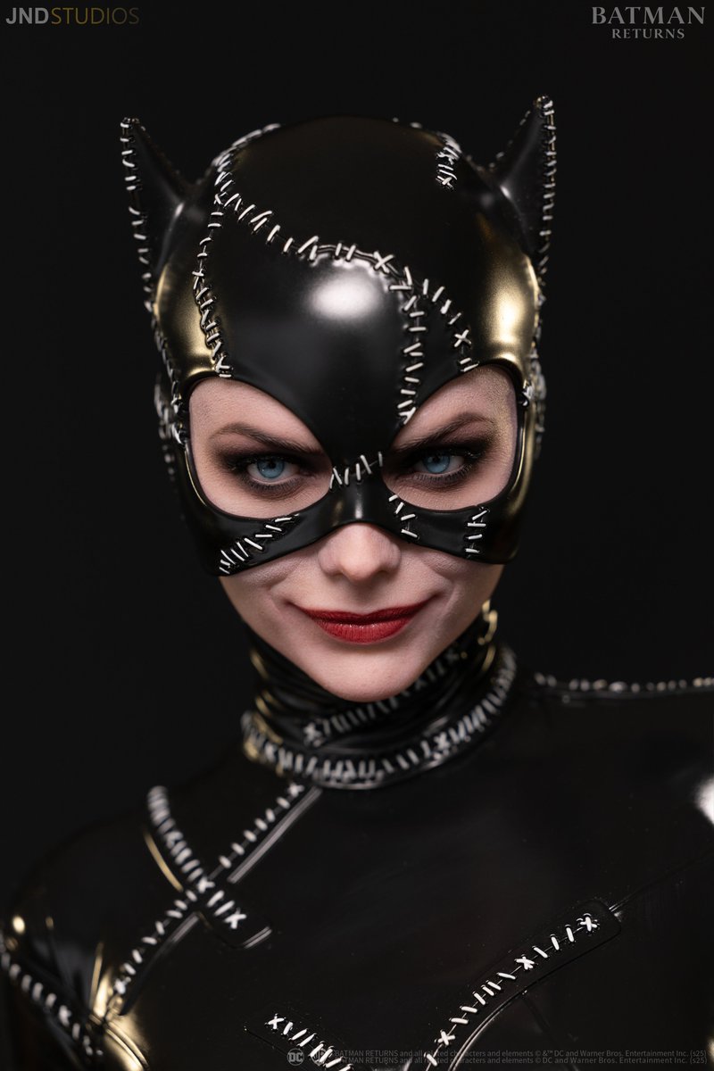 CollectJND's tweet image. We are very excited to announce the final production of our new product.
JND 1:3 CATWOMAN OF BATMAN RETURNS production pieces is unveiled!
👇You can see the official unboxing video here, either
Youtube: youtu.be/wEaiZpUltUo
Stay tuned and prepare to enjoy the amazing CATWOMAN…