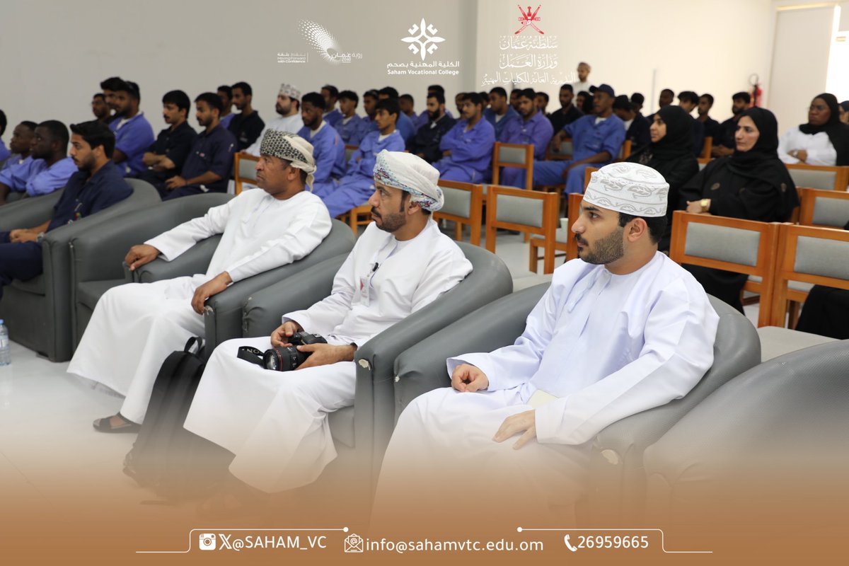 أُقيمت صباح اليوم جلسة حوارية مميزة،قدمها المعالج الفاضل/أحمد البلوشي تحدث فيها عن الإدمان وأنواعه وأسبابه،كما ذكر بعض مراكز التأهيل المتخصصة في العلاج ورحلته الواقعية في التعافي من الإدمان ليتحول من شخص عانى من الإدمان إلى شخص متعافٍ ومعالج في مركز بيت الأمل لعلاج الإدمان.