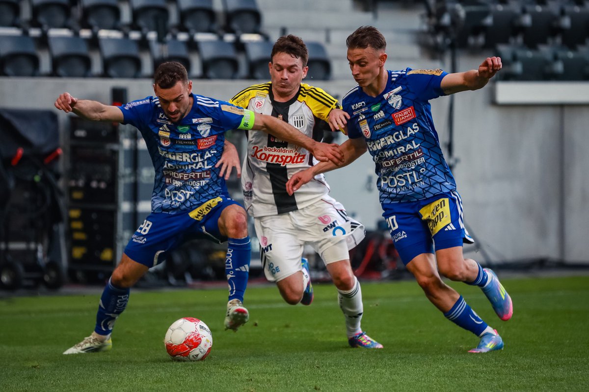 tsv_hartberg's tweet photo. Mit dem Aus im Play-off Halbfinale verabschieden wir uns in die Sommerpause ❌
Die Auswärtsserie gegen die Linzer hat damit auch ein Ende.
🗞️ Spielbericht: https://t.co/IGqLicmRDz
Dennoch eine starke Saison 💪🏽
#askhtb #forzatsv #nevergiveup https://t.co/RMtkpx5X2y