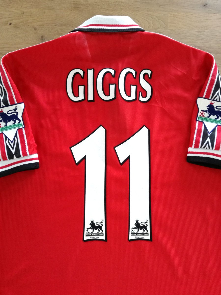 Just added in store:

1998/99 Man Utd Home Premier League Shirt Giggs #11

classic11.com/products/1998-…

#Classic11 #classicfootballshirts #MUFC