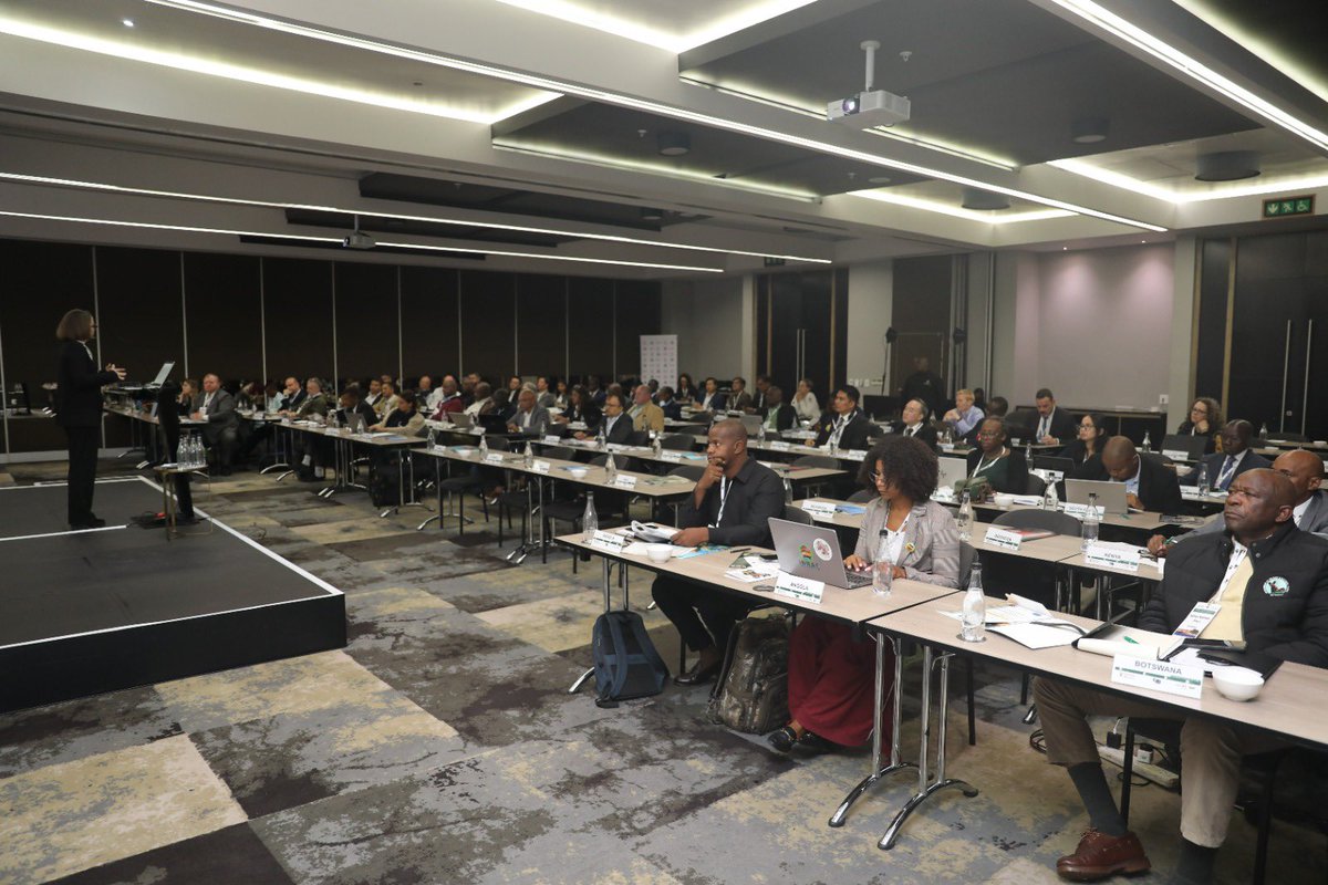 ICCWC_WFC's tweet image. The @CITES Rhinoceros Enforcement Task Force meeting kicked off yesterday in beautiful Pretoria, South Africa, hosted by @environmentza with support from #ICCWC 🦏

Guided by CITES Decision 19.120, meeting participants will be sharing their expertise to strengthen the global…