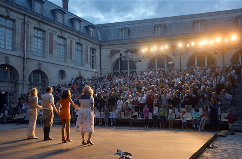Paris Paris (@parisparisfr) on Twitter photo En juin 2025, s’ouvrira à <a href="/Versailles/">Versailles</a> la 29ᵉ édition du Mois Molière. Soixante-deux lieux différents accueilleront plus de trois cents spectacles — théâtre classique, créations contemporaines, comédies, textes d’auteurs, concerts, chorales, et d’autres formes de spectacles En juin 2025, s’ouvrira à <a href="/Versailles/">Versailles</a> la 29ᵉ édition du Mois Molière. Soixante-deux lieux différents accueilleront plus de trois cents spectacles — théâtre classique, créations contemporaines, comédies, textes d’auteurs, concerts, chorales, et d’autres formes de spectacles