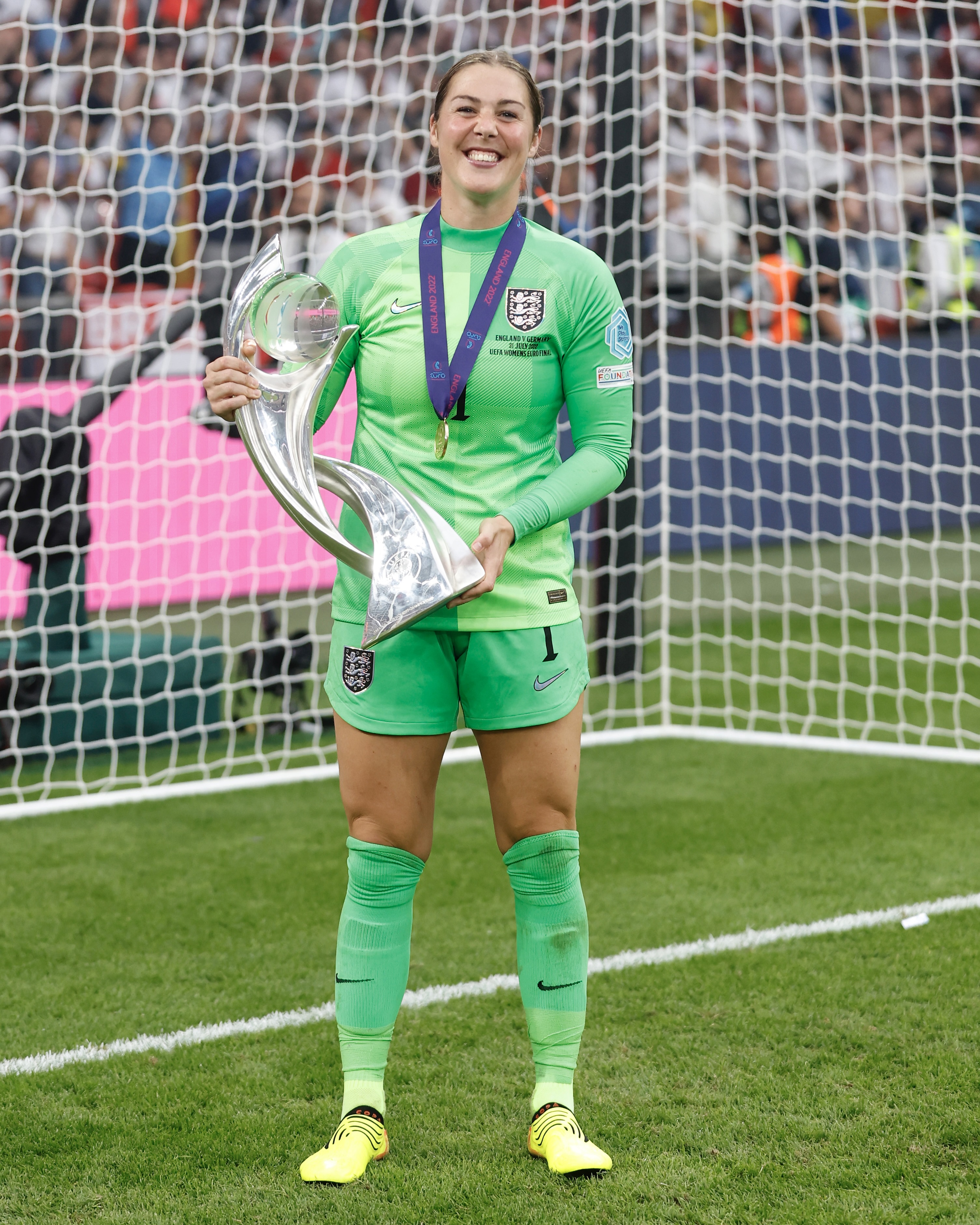 ماري إيربس. (إكس) 