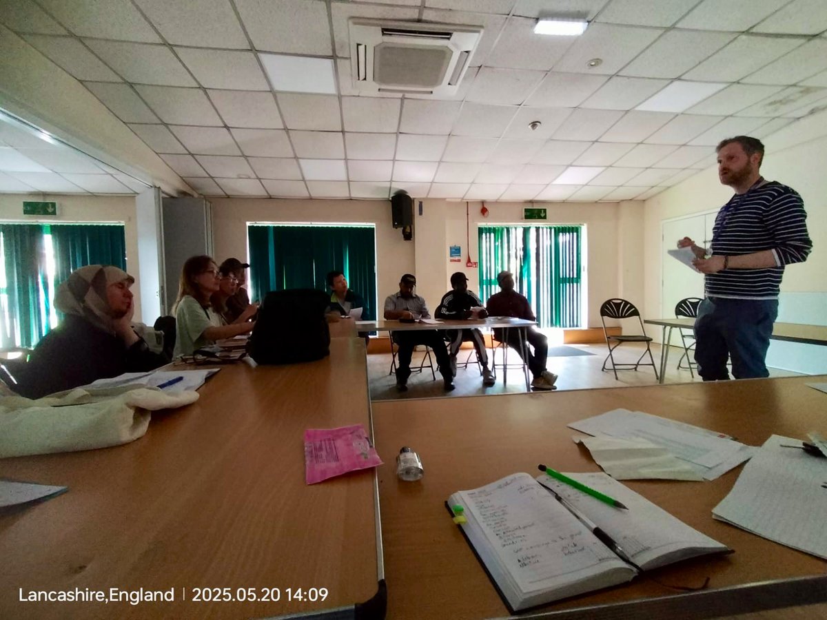 kindcommunities's tweet image. Kind Volunteers was pleased to welcome Joseph Cooper from @prestonvolunteers to our weekly meeting. Whatever your background, Preston Volunteers can help with all things volunteering. Contact them to find out more! 😊 #preston #volunteers #community