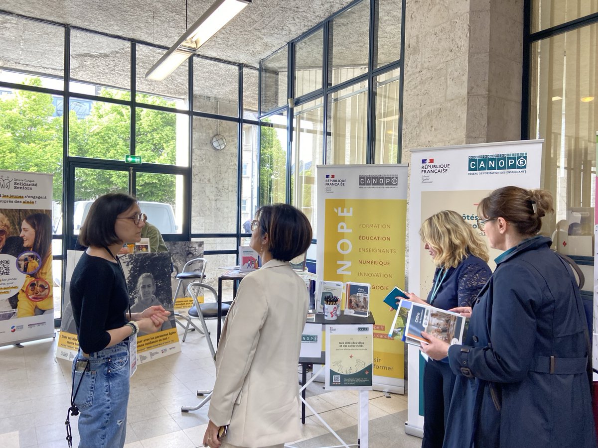 Réseau Canopé Centre-Val de Loire (@canope_dtcvl) on Twitter photo Aujourd'hui, nous sommes présents au 66e #CongrèsDesMaires de Loir-et-Cher organisé par <a href="/mairesruraux41/">Association des maires ruraux du Loir-et-Cher</a> à Blois, à la rencontre des élus !
📣Formation, ingénierie de services, partenariat avec le <a href="/cnfpt/">CNFPT</a> : une offre complète au service des territoires
📍 Venez échanger avec nous ! Aujourd'hui, nous sommes présents au 66e #CongrèsDesMaires de Loir-et-Cher organisé par <a href="/mairesruraux41/">Association des maires ruraux du Loir-et-Cher</a> à Blois, à la rencontre des élus !
📣Formation, ingénierie de services, partenariat avec le <a href="/cnfpt/">CNFPT</a> : une offre complète au service des territoires
📍 Venez échanger avec nous !