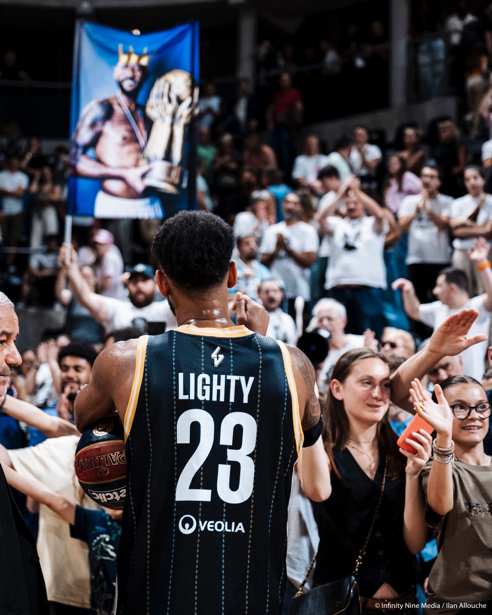 Joyeux anniversaire à notre légende David Lighty ! 🫶

#LDLCASVEL