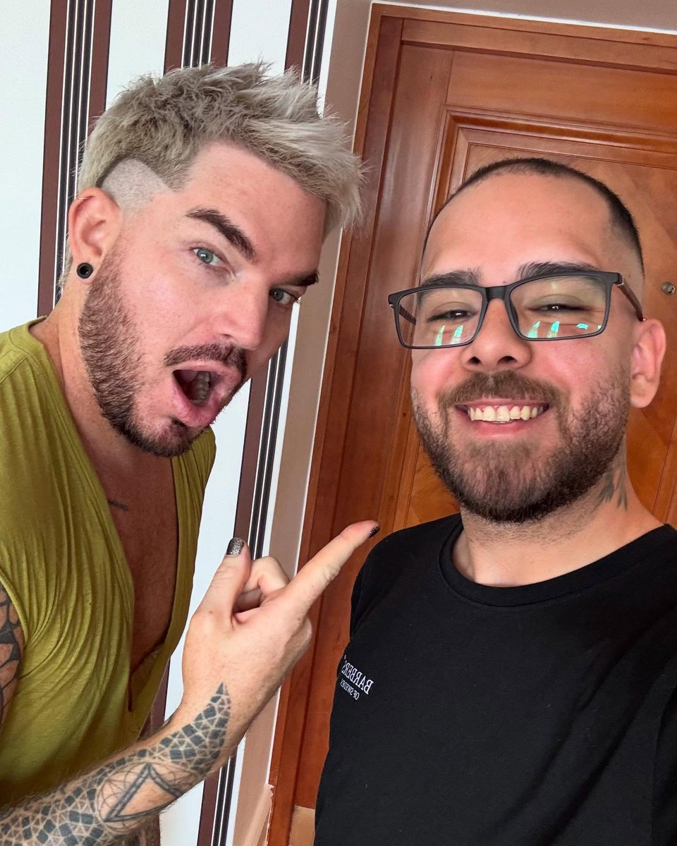 . <a href="/adamlambert/">ADAM LAMBERT</a> haid a haircut in Stockholm " <a href="/adamlambert/">ADAM LAMBERT</a> in the chair!!thanks for the trust" 😍💚
instagram.com/p/DKJtGW9N11G/
