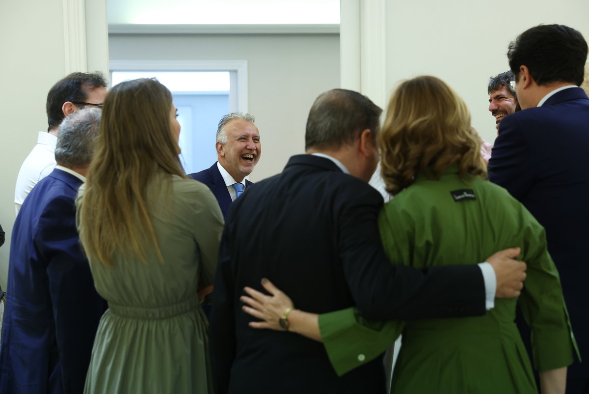 ¡Qué alegría tenerte de nuevo en el Consejo de Ministros, querido <a href="/avtorresp/">Ángel Víctor Torres Pérez</a>!

Tu energía es contagiosa. Seguimos con fuerza e ilusión.