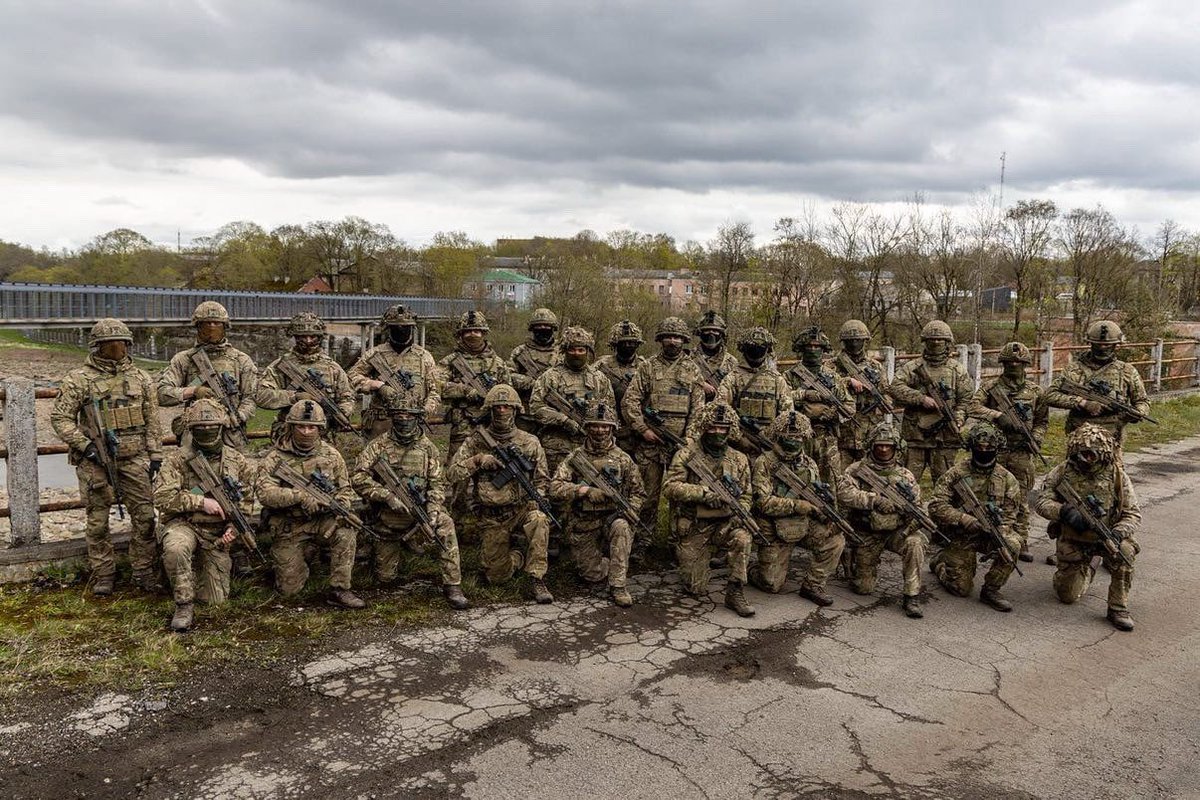 RG troops embedded with C Coy, 1 Mercians conducted patrols in Narva. 

From the Mediterranean to NATO’s eastern flank in the Baltic, the Royal Gibraltar Regiment remains committed to supporting the UK’s 🇬🇧mission to reassure allies and deter aggression.
