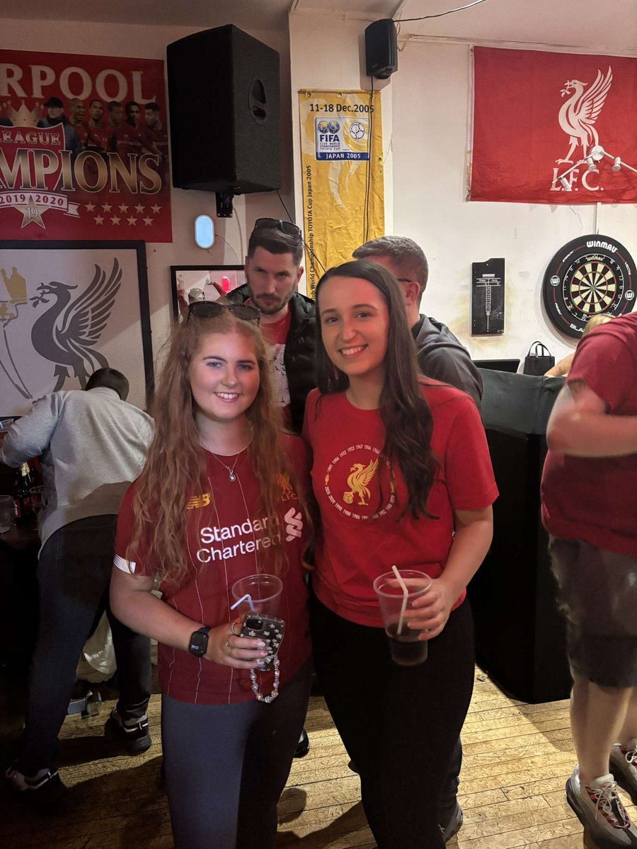 what a time to be a red ❤️ best weekend ever!! 😁