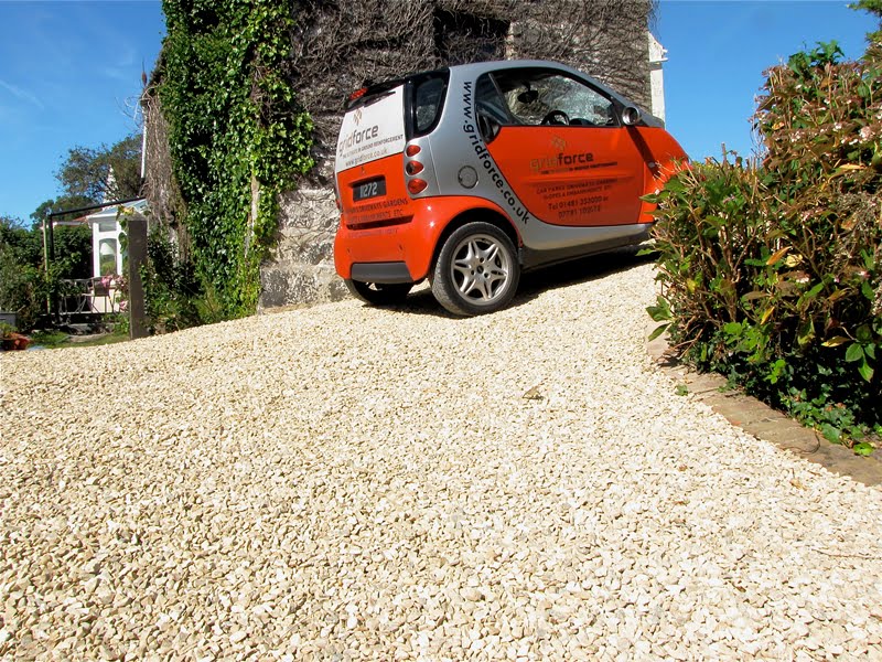 Gridforce1's tweet image. Our ground reinforcement system is built to handle challenging terrain - including gradients. Whether you&apos;re working with sloped driveways, uneven car parks or landscaped pathways, Gridforce pavers provide a stable, SUDS-compliant solution that won’t shift. 👍

0115 965 7303