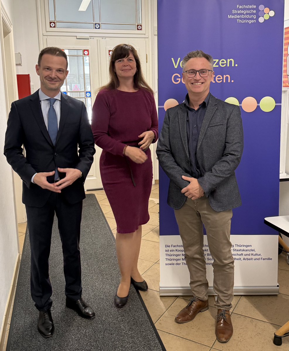 Gestern zu Besuch in der TLM: Medienminister Stefan Gruhner und Staatssekretär Stephan König. Im Fokus: Staatsferne Medienaufsicht, Medienbildung, Digitaler Wandel, K.I. und Sicherung lokale und regionale Vielfalt. Danke für den wertschätzenden Austausch – auch für das Team!