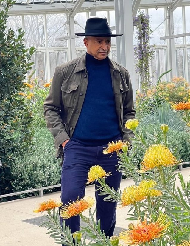 BadibangaLouis's tweet photo. Jusqu'à ce jour,@moise_katumbi, @OlivierKamitatu et consorts ne comprennent toujours pas pourquoi le pyromane #Fatshi refuse de renouveler leurs passeports pendant plus de 18 mois. Sa ferme #Futuka profanée sans autorisation des services compétents. On va mettre fin à ça bientôt. https://t.co/SVCKBg5HOB