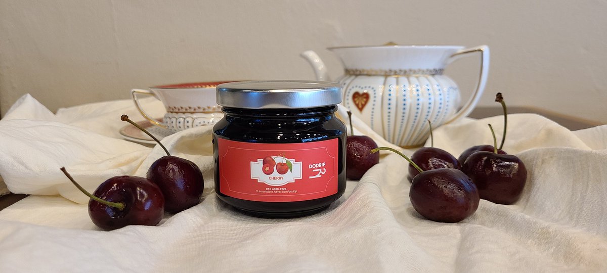 '생'체리로 만든 체리 리플잼을 판매 시작합니다. 5월 미국산 생체리로 만들고 제형은 많이 무른 편이지만 맛과 향을 최대한 살렸습니다. 쫀득한 과육은 빵에 발라드시고 체리시럽은 아이스크림에 뿌려드시거나 음료에 타드시면 맛있습니다. 

체리잼 바로가기
mkt.shopping.naver.com/link/682c772b8…