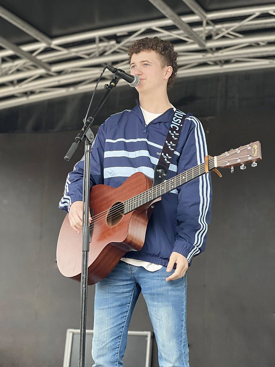 Clydebank High (@clydebankhigh) on Twitter photo Thrilled to share that our very own Sam Baird has won 1st place at Lomond Unplugged 2025! 🌟 His original song wowed the judges with its emotion, creativity, and heart. Huge congrats, Sam- your talent and passion inspire us all! #LomondUnplugged <a href="/lochlomondshore/">Loch Lomond Shores</a> <a href="/lomondradio/">Lomond Radio</a> Thrilled to share that our very own Sam Baird has won 1st place at Lomond Unplugged 2025! 🌟 His original song wowed the judges with its emotion, creativity, and heart. Huge congrats, Sam- your talent and passion inspire us all! #LomondUnplugged <a href="/lochlomondshore/">Loch Lomond Shores</a> <a href="/lomondradio/">Lomond Radio</a>