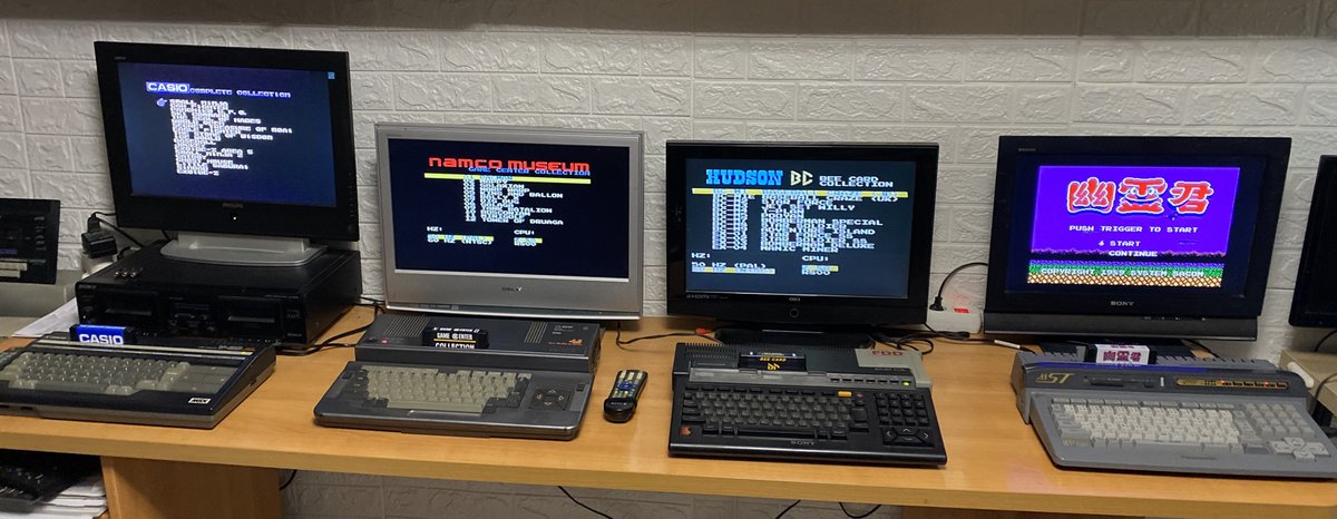 themsxlovers's tweet image. Hoy Presentamos un Lote MSX de lo mas cargadito!
-Game Center Collection Namco (12 Juegos)
-Casio The Complete Collection (19 Juegos)
-BeeCard Collection (13 Juegos)
-Mr Ghost MSX2 (traducido al ingles)
-Aleste MSX2 (Traducido al ingles)
Aleste Gaiden MSX2 (Megarom Edition)