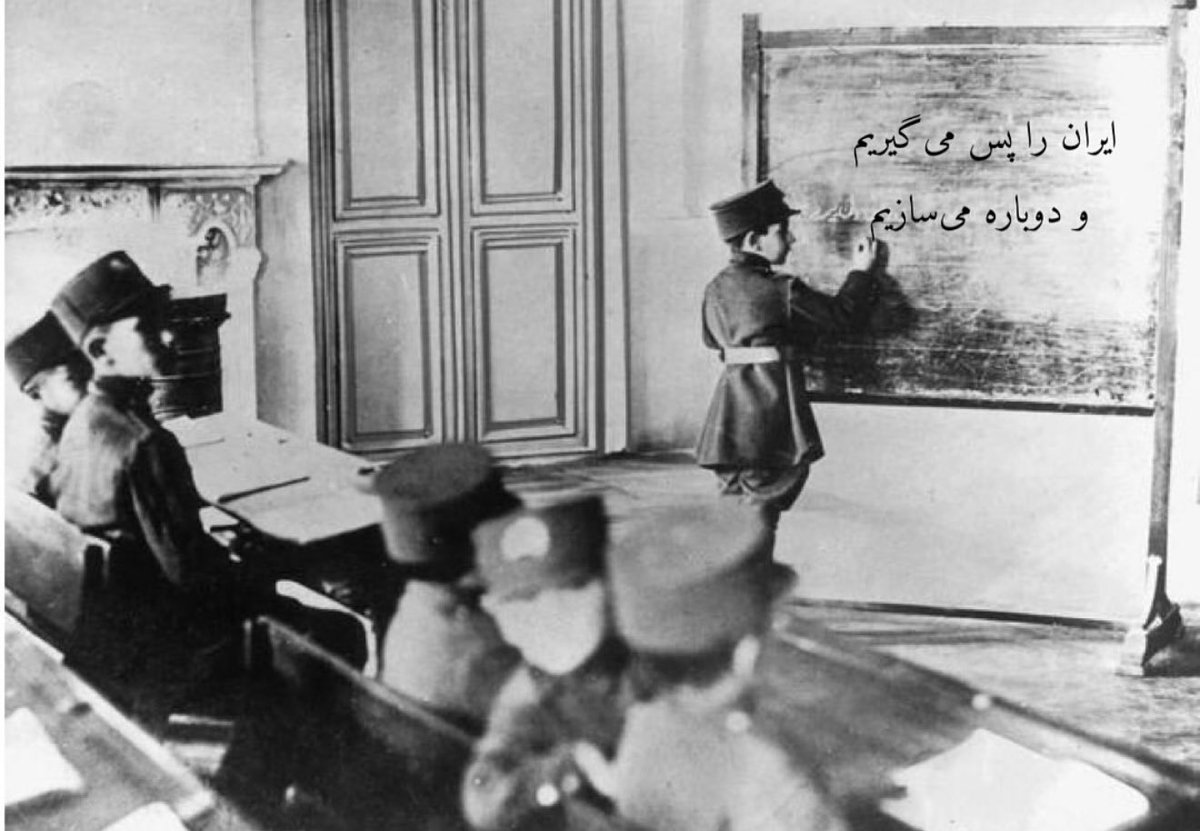 تصویری از مرد بزرگ تاریخ ،شاهنشاه آریامهر

ایران را پس می گیریم 
و دوباره می سازیم…

#KingRezaPahlavi 
#اعتصابات_سراسری 
#اعتصاب_کامیونداران