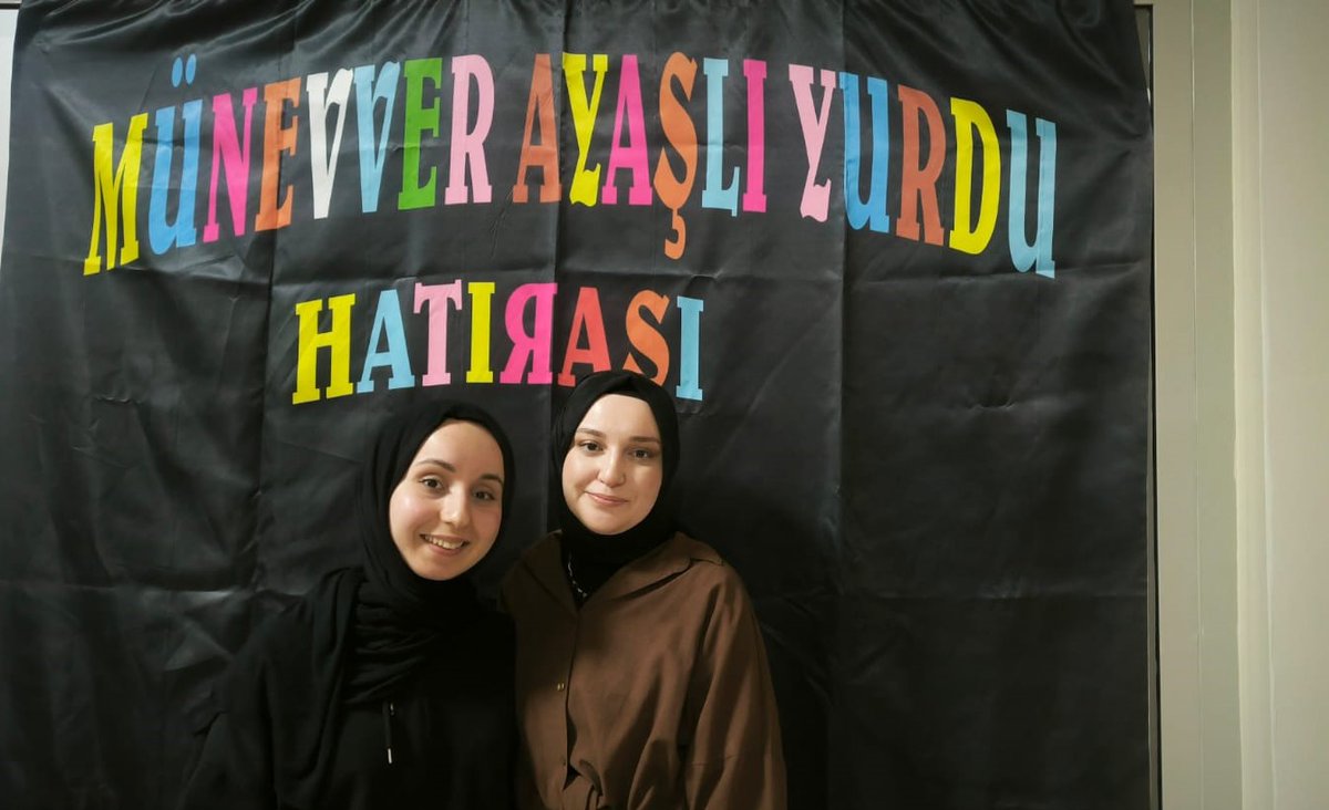 Münevver Ayaşlı Yurdumuzda, 2025 Yılında Üniversiteden mezun olan öğrencilerimiz kınalarını yaktı, mezuniyet pastalarını kesti, canlı müzik eşliğinde keyifli bir gece geçirdi.
#GSBYurtları