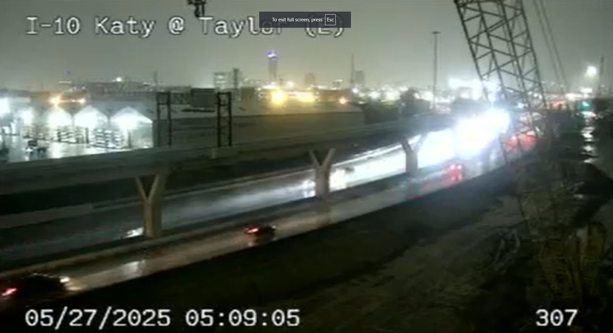 Hope you didn't stay up too late watching the AMAs last night. Make sure to pad some extra time and patience into your early morning commute, as rain is expected to hit the area throughout the morning. ⛈