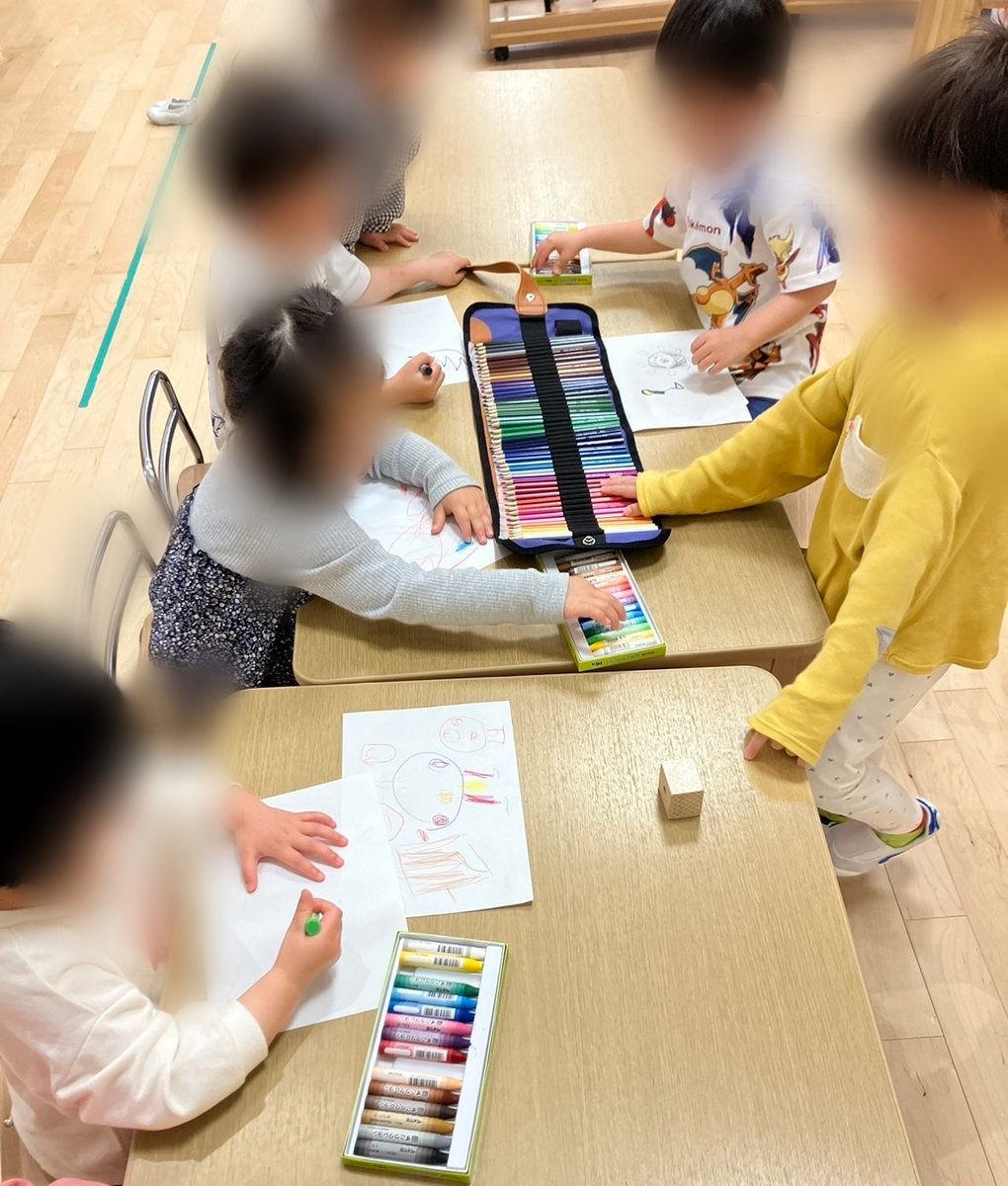 notosuzudesu's tweet image. 小中学校には備品等の支援が多く届くそうなのですが、保育園には支援がとても少ないとの相談があり、保育園に色鉛筆やクレヨンの支援をしました
能登に残ってくれている子供達が、沢山の絵を書いて楽しんだり、学んでくれれば幸いです…