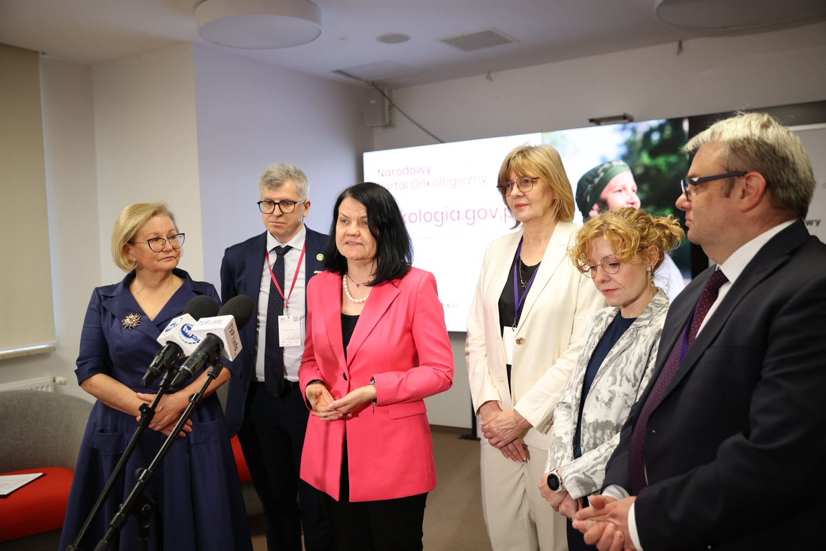 Ministerstwo Zdrowia (@mz_gov_pl) on Twitter photo 📢 Ruszył Narodowy Portal Onkologiczny.
🗨️ Po raz pierwszy w jednym miejscu znajdą się najważniejsze informacje na temat leczenia onkologicznego. To miejsce, w którym zgormadzona wiedza i doświadczenie ekspertów z <a href="/NIO_PIB/">Narodowy Instytut Onkologii, Warszawa</a> będą służyły pacjentom onkologicznym, szukającym 📢 Ruszył Narodowy Portal Onkologiczny.
🗨️ Po raz pierwszy w jednym miejscu znajdą się najważniejsze informacje na temat leczenia onkologicznego. To miejsce, w którym zgormadzona wiedza i doświadczenie ekspertów z <a href="/NIO_PIB/">Narodowy Instytut Onkologii, Warszawa</a> będą służyły pacjentom onkologicznym, szukającym