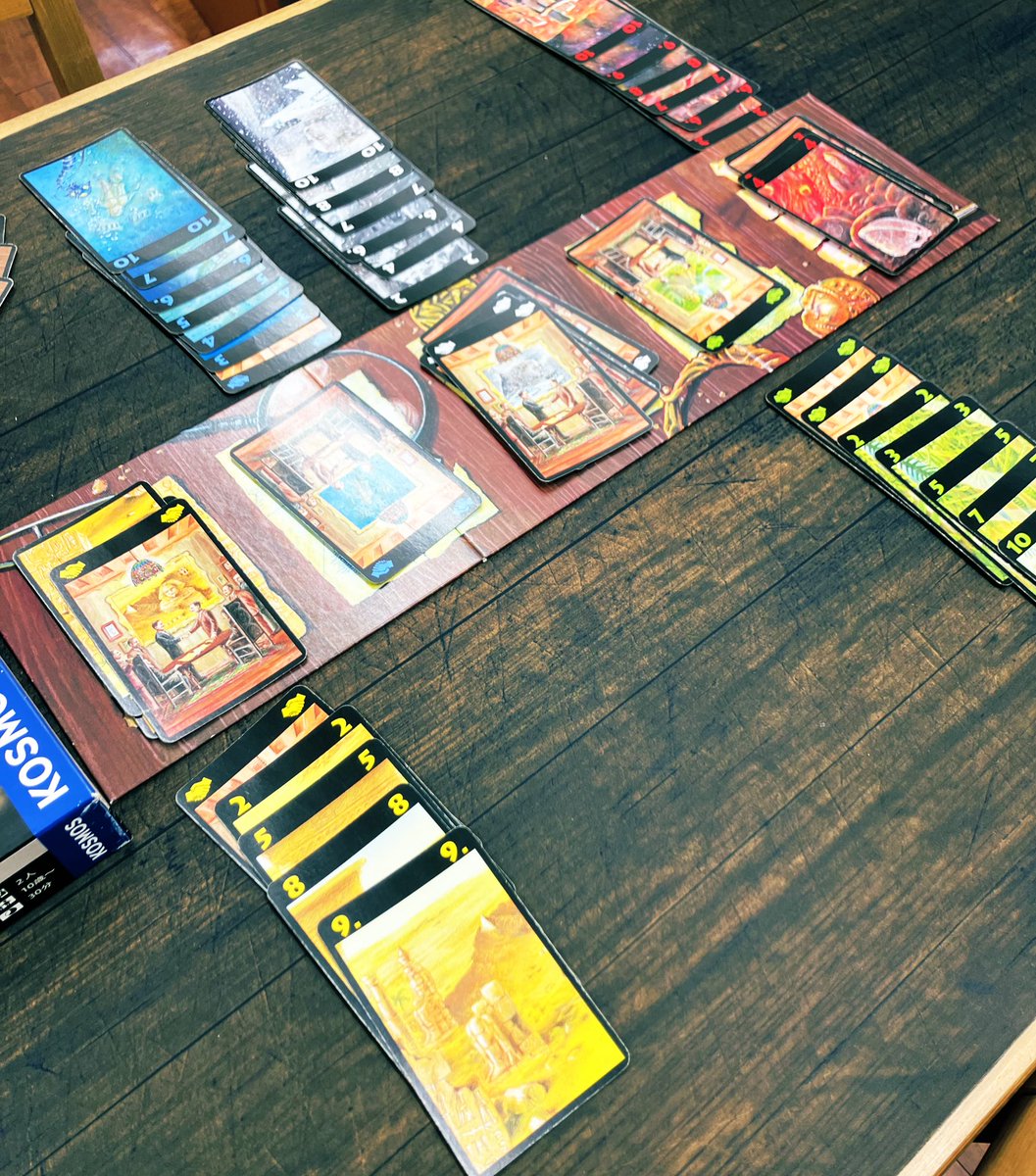 bookoffbodoge's tweet image. 2人用ゲーム　#LostCities #ロストシティ
勝利点の計算が少し難しいですが、ルールブックの末尾に順番が書かれていますのでそこを見れば◎
ゲーム自体は簡単に楽しめますが、勝とうと思うと…暗算が大変です👀💦
#ブックオフ #ボドゲ