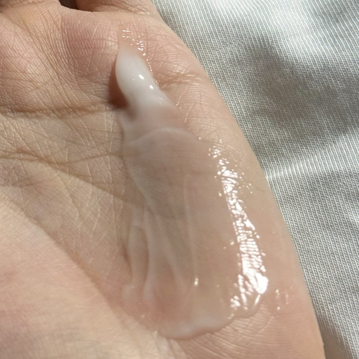 화장한지 13시간 됐는데
셀리맥스 뭘 만든거야

 중간에 거울보고 놀래서 글 쓰려다 집 올때까지 피부 지켜봤는데 미쳤다