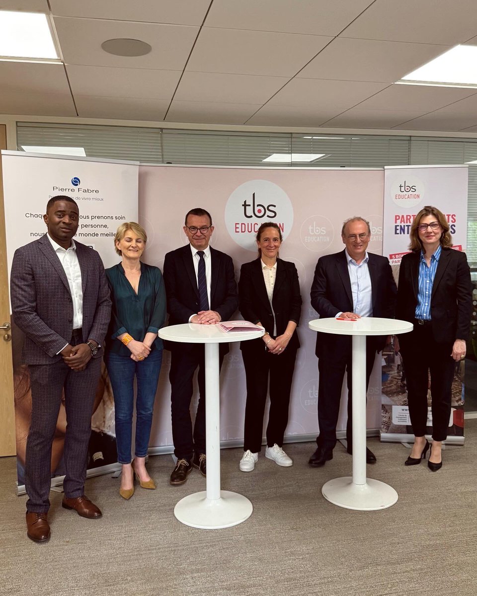 TBS Education (@tbs_education) on Twitter photo 🎉 TBS Education officialise un nouveau partenariat avec <a href="/PierreFabre/">Laboratoires Pierre Fabre</a> !
Le 21 mai dernier a marqué une étape importante pour TBS Education avec la signature d’une collaboration stratégique avec les Laboratoires Pierre Fabre, acteur majeur de la santé et de la dermo-cosmétique à 🎉 TBS Education officialise un nouveau partenariat avec <a href="/PierreFabre/">Laboratoires Pierre Fabre</a> !
Le 21 mai dernier a marqué une étape importante pour TBS Education avec la signature d’une collaboration stratégique avec les Laboratoires Pierre Fabre, acteur majeur de la santé et de la dermo-cosmétique à