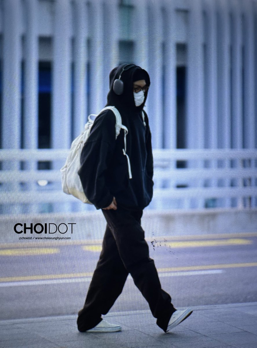 choidot's tweet image. [PREVIEW] 250527 ICN #최승현 #TOP 출국 

이게 얼마만에 올려보는 프리뷰😍😍

#탑  #TTTOP #CHOISEUNGHYUN
