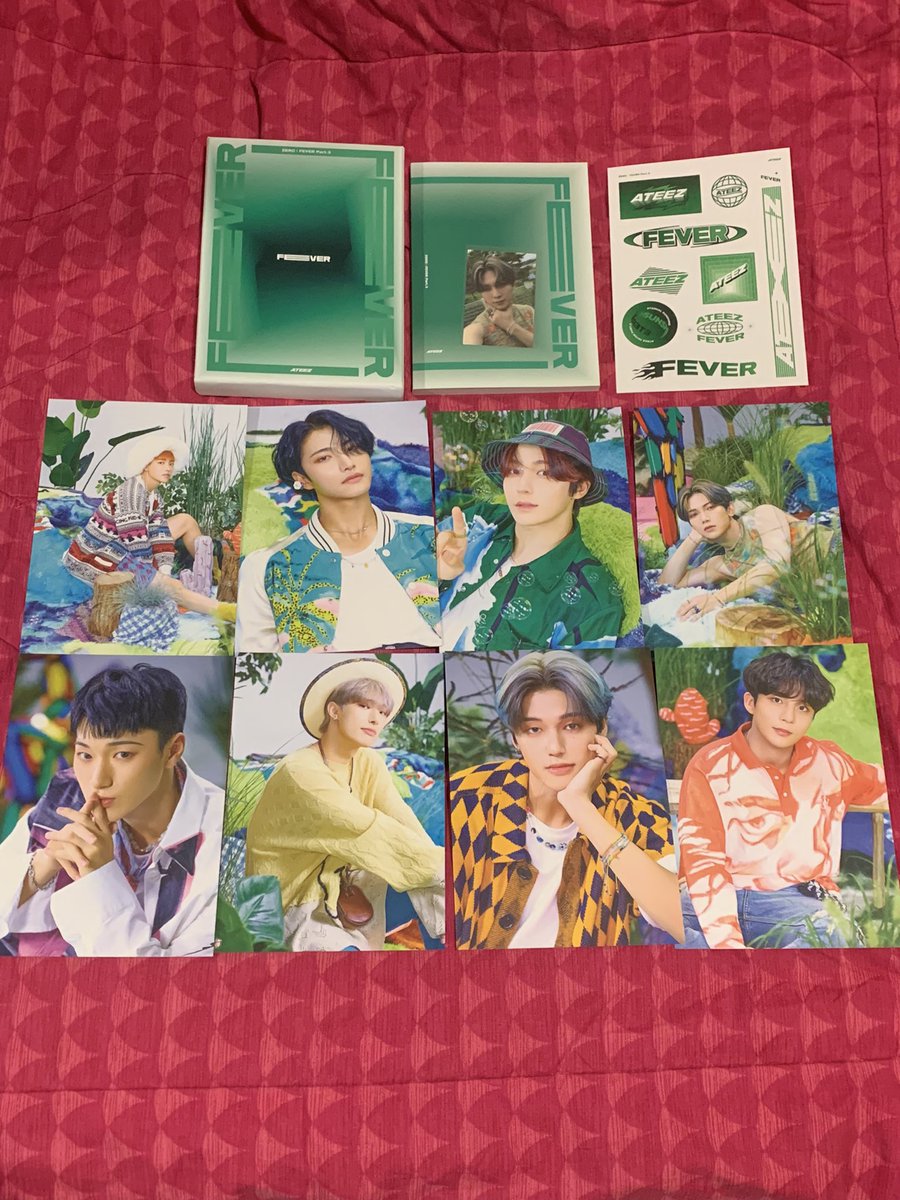 resh_is_me's tweet photo. ‼️WTS‼️

📍Version A &amp; Version Z (RM 30 each, can nego)
📍inclusions - OT8 postcards, 1 sticker sheet, 1 official version pc

📍The World Ep.1: Movement ID card (RM5 each, can nego price if buy with album)

📍collect at KPOPMASTERZ in MIECC
#pasarATEEZ #KpopMasterzinKualaLumpur https://t.co/z65cs08RNg
