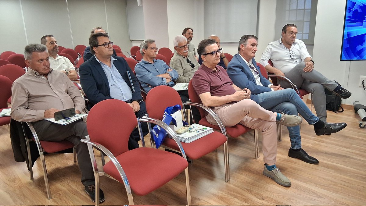 Reunidos en Valencia con <a href="/FenieInstalad/">FENIE</a> dentro del plan de acercamiento a las Asociaciones de la Federación. Debate y propuestas en 1a persona para la mejora para nuestro sector. <a href="/ApemeAlicante/">Apeme</a> <a href="/ASELECfemeval/">ASELEC</a> <a href="/aiecscomunica/">aiecscomunica</a> #pymev