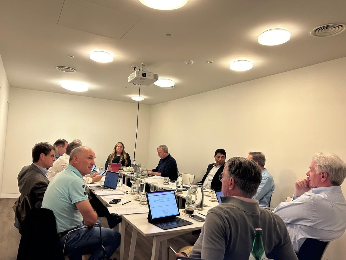 Attended my first board meeting with <a href="/worldlinklaw/">World Link for Law</a> in #Lisbon with my new role as #ExecutiveConsultant. 

We discussed key matters to move the organisation forward, benefiting members and attracting new #LawFirms.
DM us to learn more about <a href="/worldlinklaw/">World Link for Law</a>.