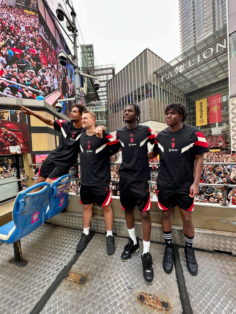 United on tour 🤩🇲🇾

#MUFC || #MUTOUR25