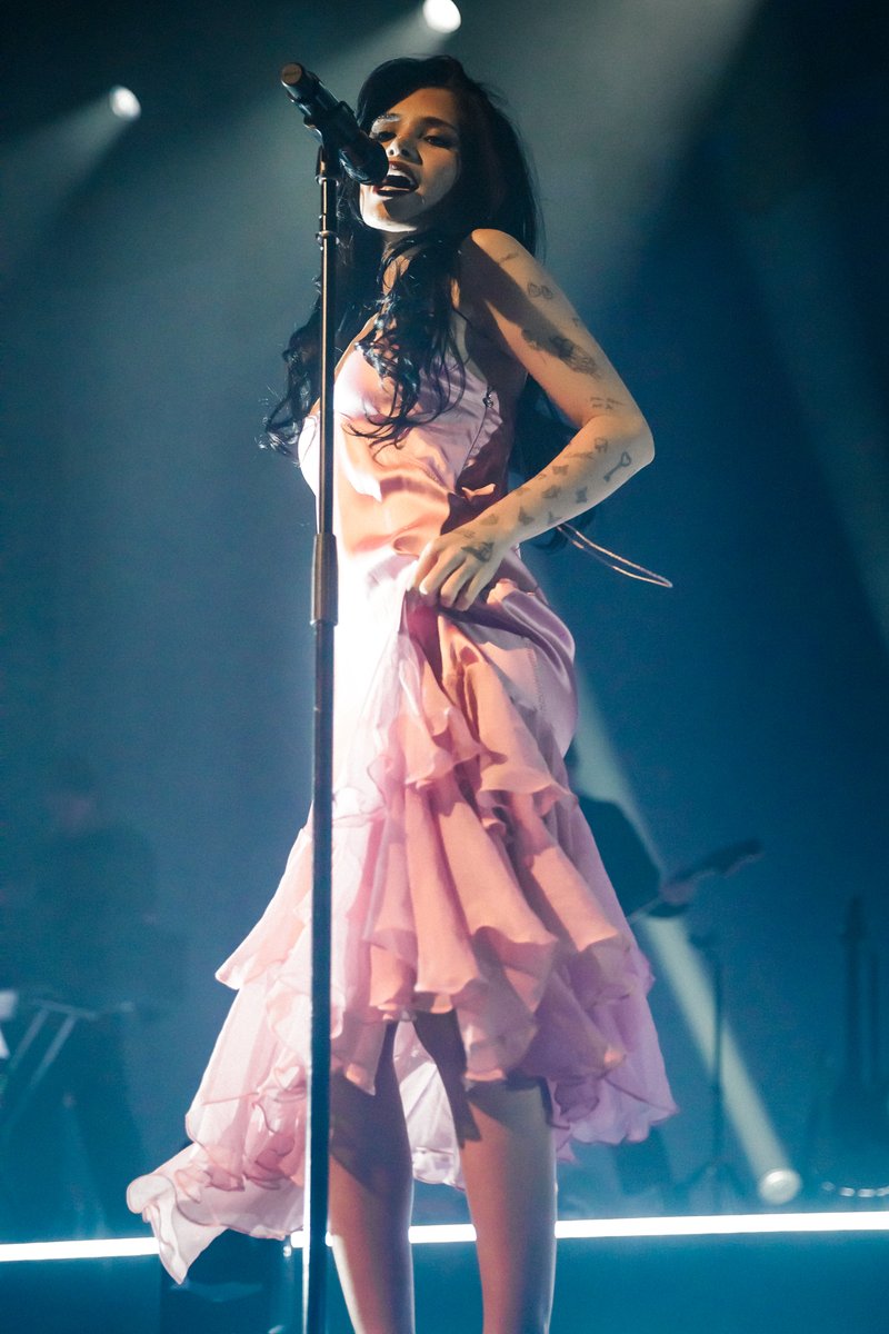 🌟
An absolutely captivating show by <a href="/nessabarrett/">baby cowboy</a>  last night at 3Olympia Theatre, Dublin. And ready to go again tonight!

Both nights sold out. 

Thank you so much to <a href="/raykeoghmedia/">Ray Keogh</a> for these fab photos