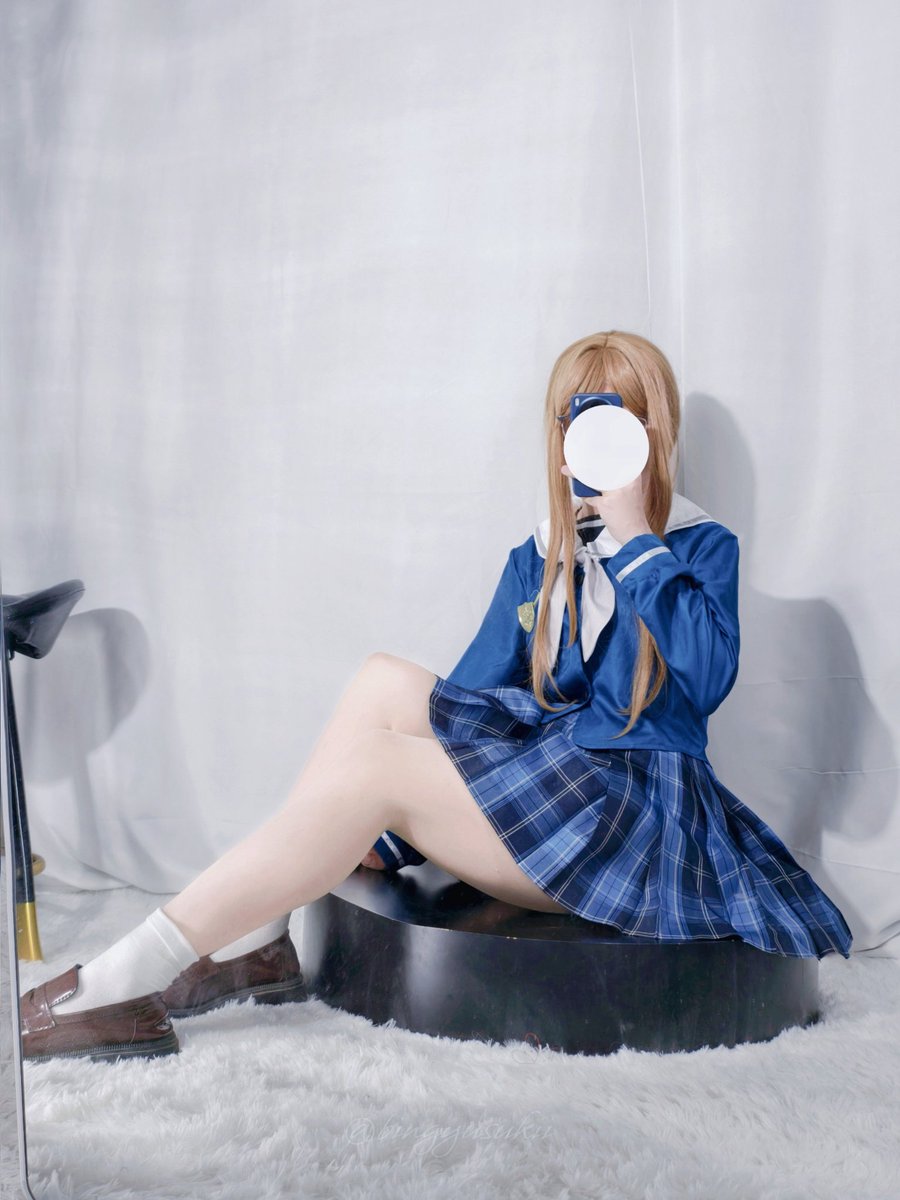 祝你生日快乐
不知道是我的爱不足，还是水平不够，没有留下什么足以表现我喜欢的留念。
希望你能找到自己的归宿，被人接纳，不必为了与人联系而挣扎。