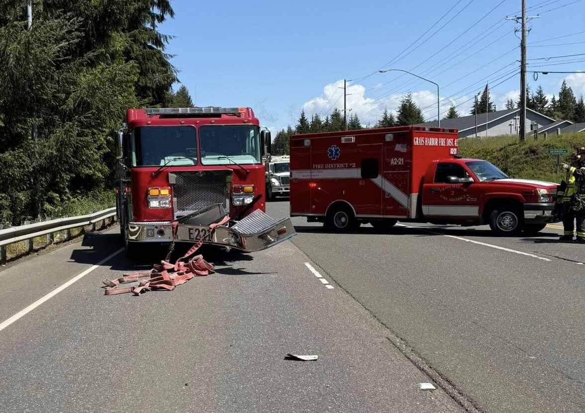 Grays Harbor Fire District 2 busy last Thursday, fire engine struck ... thedailyworld.com/news/grays-har…