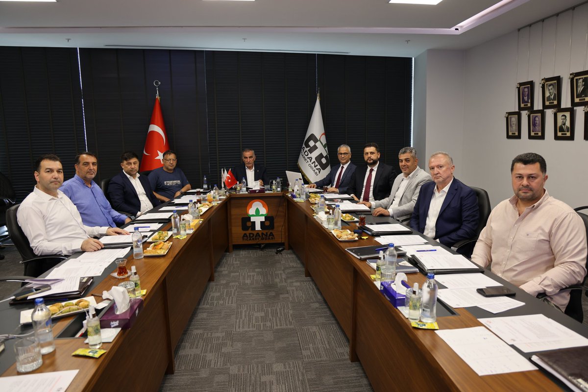 Odamız, Haftalık Olağan Yönetim Kurulu Toplantısı’nı Yönetim Kurulu Başkanımız Yücel Bayram Başkanlığında gerçekleştirdi.

Üyelerimiz tarafından iletilen sorun ve talepler ile gündem maddeleri görüşülerek karara bağlandı.

Alınan kararların şehrimize ve üyelerimize hayırlı