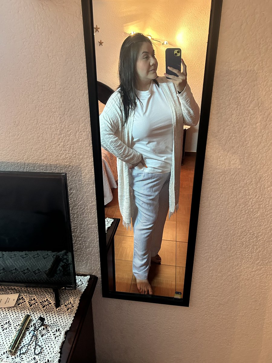 prix_gt's tweet photo. Aplausos a quien puso de moda los striped pants!!!! 
Que cómodos son!!!! https://t.co/FbCMpGeCpZ