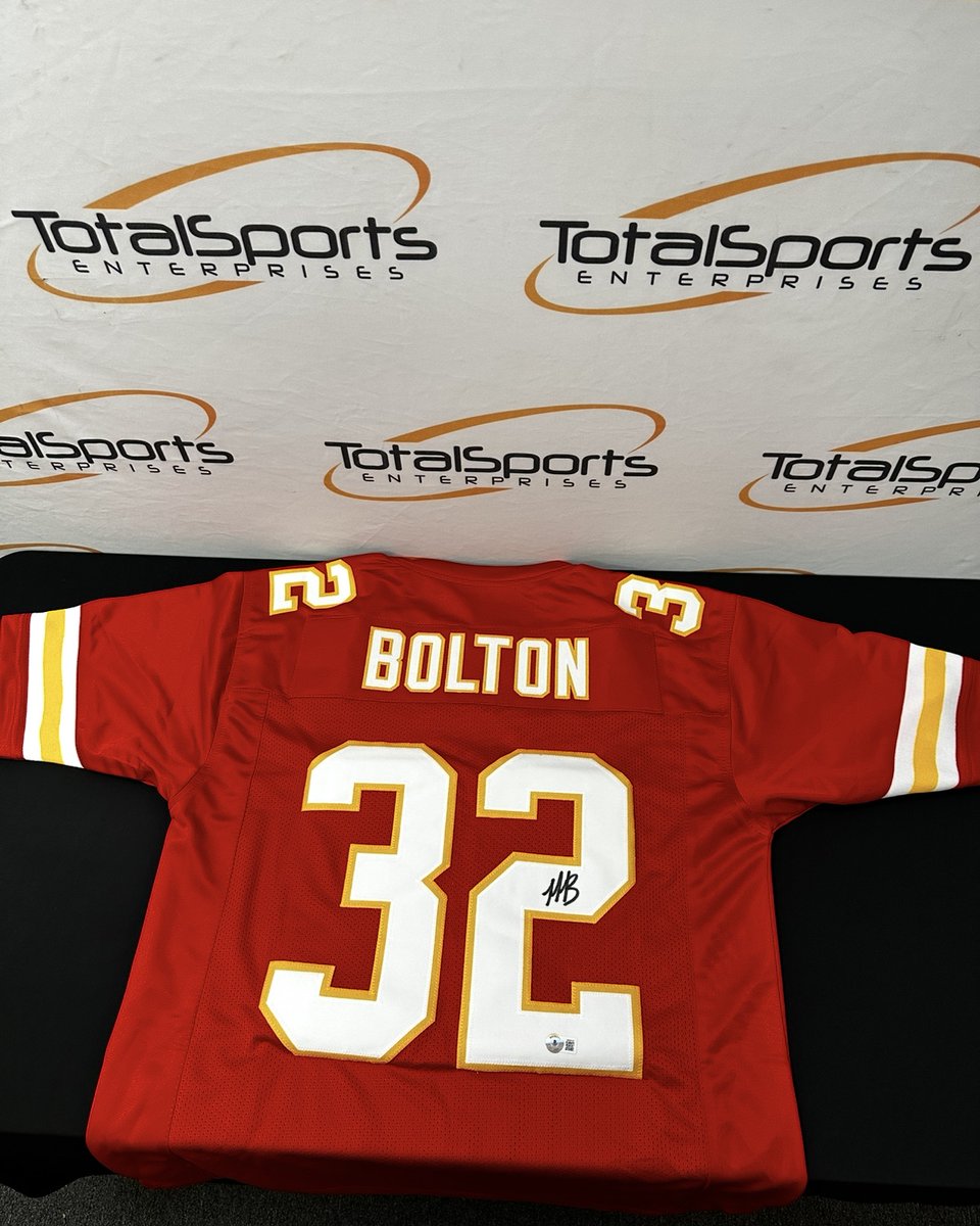 DEAL OF THE DAY!

Nick Bolton Autographed Jerseys: $132!

Use discount code "BOLTON32" at checkout!

ONLY FIVE AVAILABLE AT THIS PRICE!

⬇️⬇️⬇️

tsekansascity.com/products/nick-…
