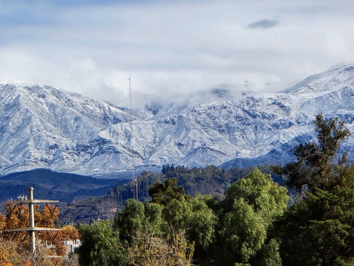 Podrán despertarse un martes cualquiera y tener estas vistas? Sos increiblemente hermosa, Mendoza ❄️🤍🏔