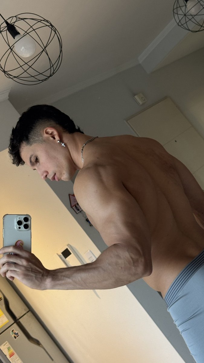 Front or back? 👀

Onlyfans.com/maurifitness