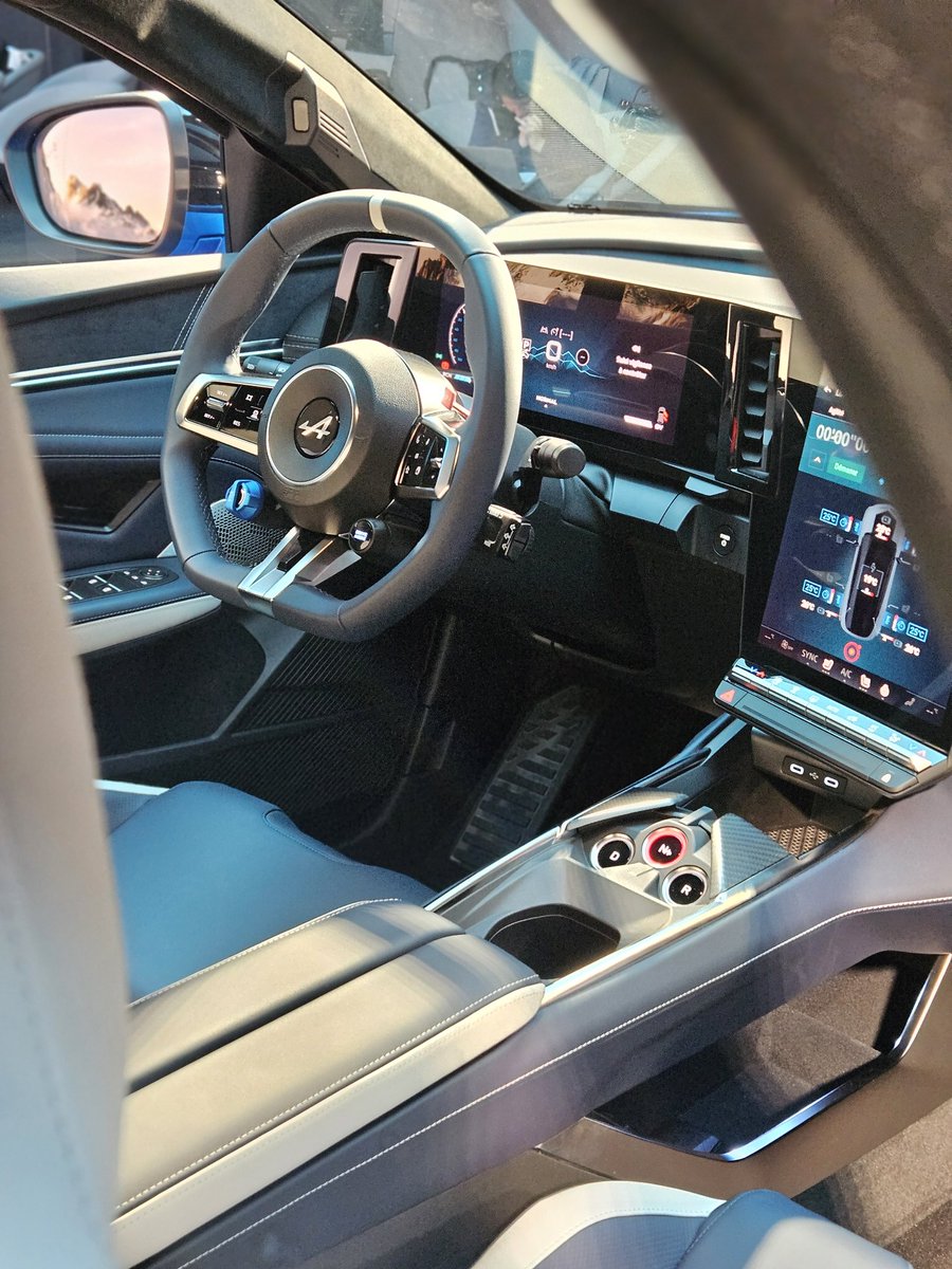 Julien Rosburger POA tweet media