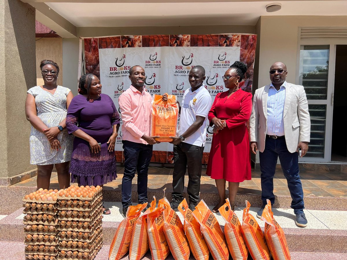 NajibSsekikubo's tweet photo. We paid a courtesy call on @brooksagro_farm in Kitojo, Buyaaya,  Mawokota. We're impressed by the farm's progress in modernising poultry farming and their emphasis on eco-friendly strategies. The farm made a kindly donation to support #MissTourismBuganda2025 boot camp. https://t.co/QFfwK278f9